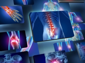 Đau khớp háng có nên đi bộ